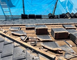 古い屋根材の撤去