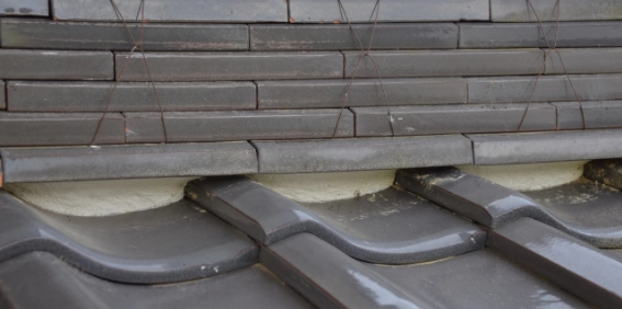 瓦屋根・漆喰工事