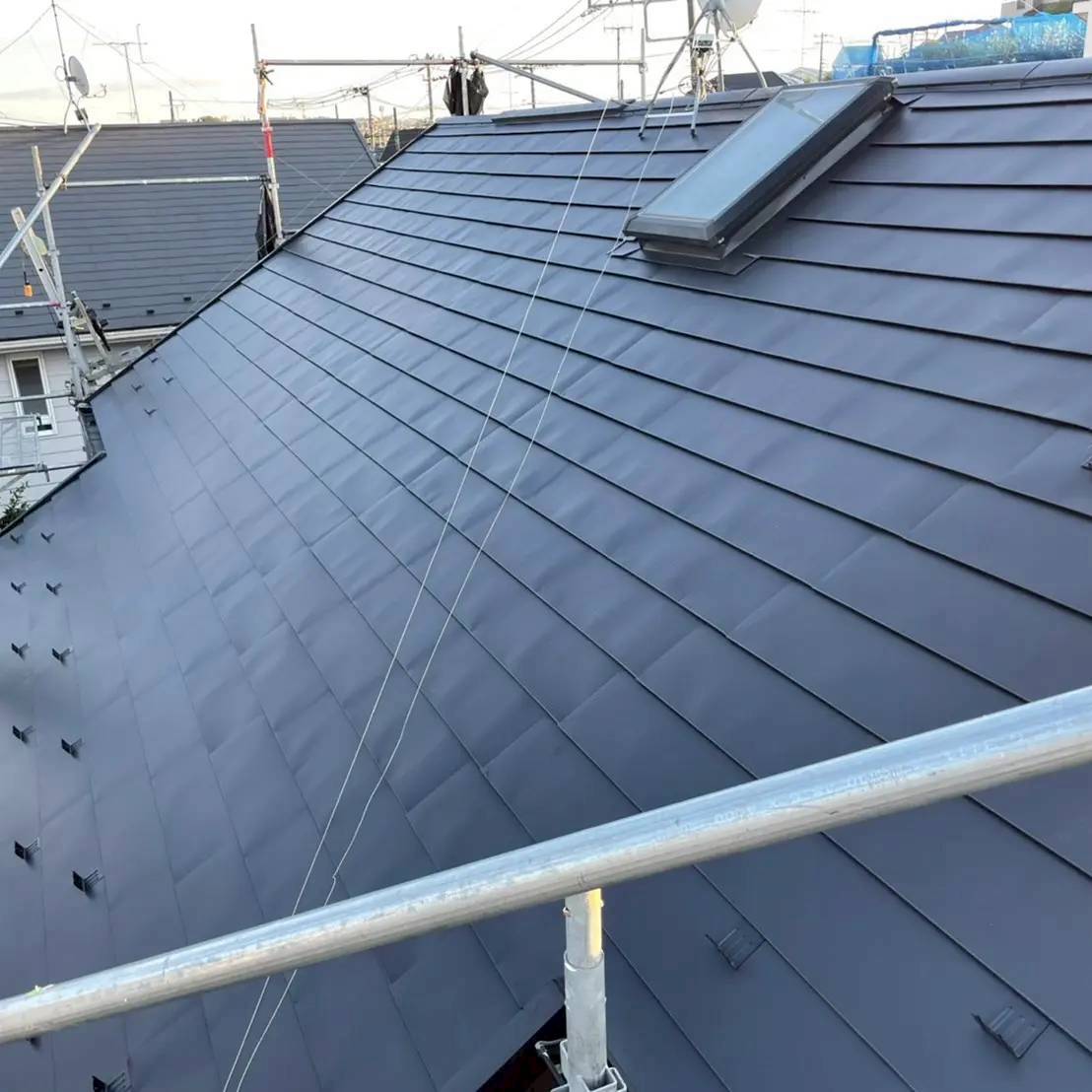 川崎市にて雨漏り修理・屋根修理〈トップライトからの雨漏り〉