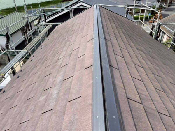 川崎市にて屋根修理〈施工不良による棟の補修工事〉の施工後写真