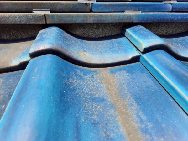 川崎市にて屋根修理〈和瓦漆喰工事〉の施工前写真