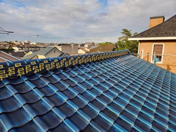 川崎市にて瓦屋根修理〈瓦のズレ防止・漆喰工事〉の施工前写真