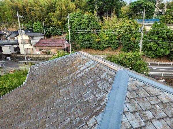 川崎市にて屋根修理〈貫板・棟板金交換〉の施工前写真